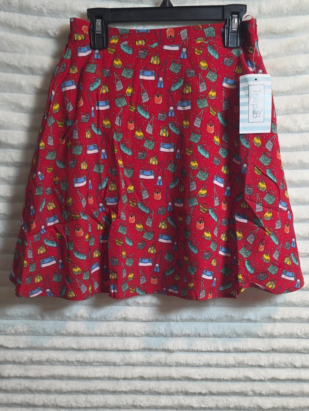 0253 Tulup B Vintage Style Red Skirt With Purses; Small